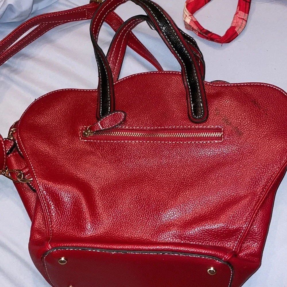 Disney inspired PLEATHER red bag purse medium crossbody travel Mickey Minnie fun - Picture 6 of 8
